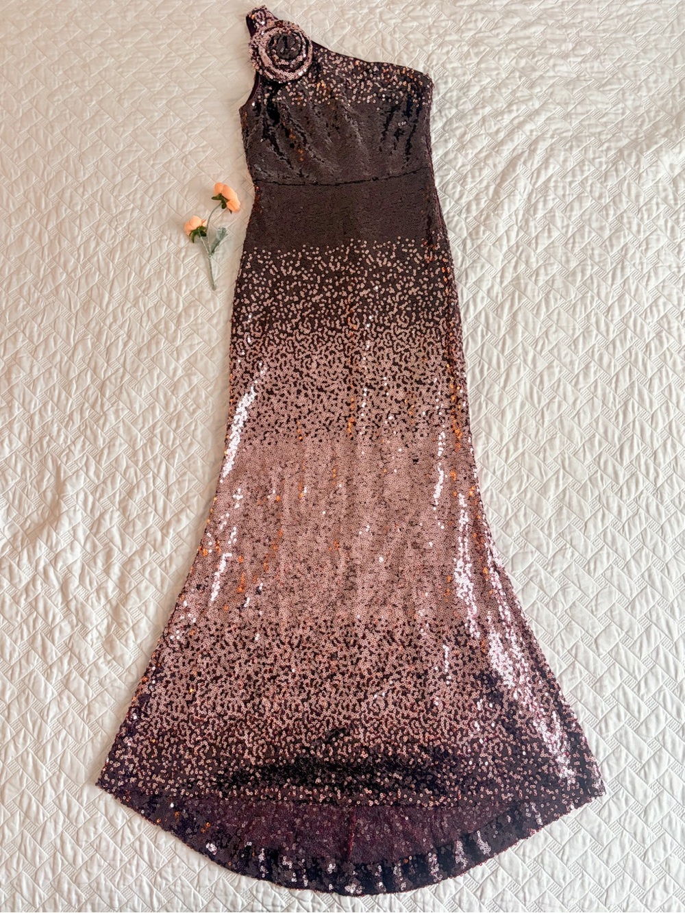 Vince Camuto Sequin Gown Dress Burgundy and Pink Ombre Sz 4 Flower Accent